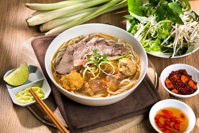 Bún bò Huế – đặc sản dân dã làm say lòng biết bao thực khách