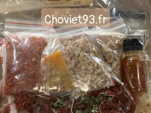 Bánh tráng trộn khô bò me cay